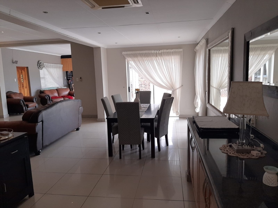 4 Bedroom Property for Sale in Vincent Eastern Cape